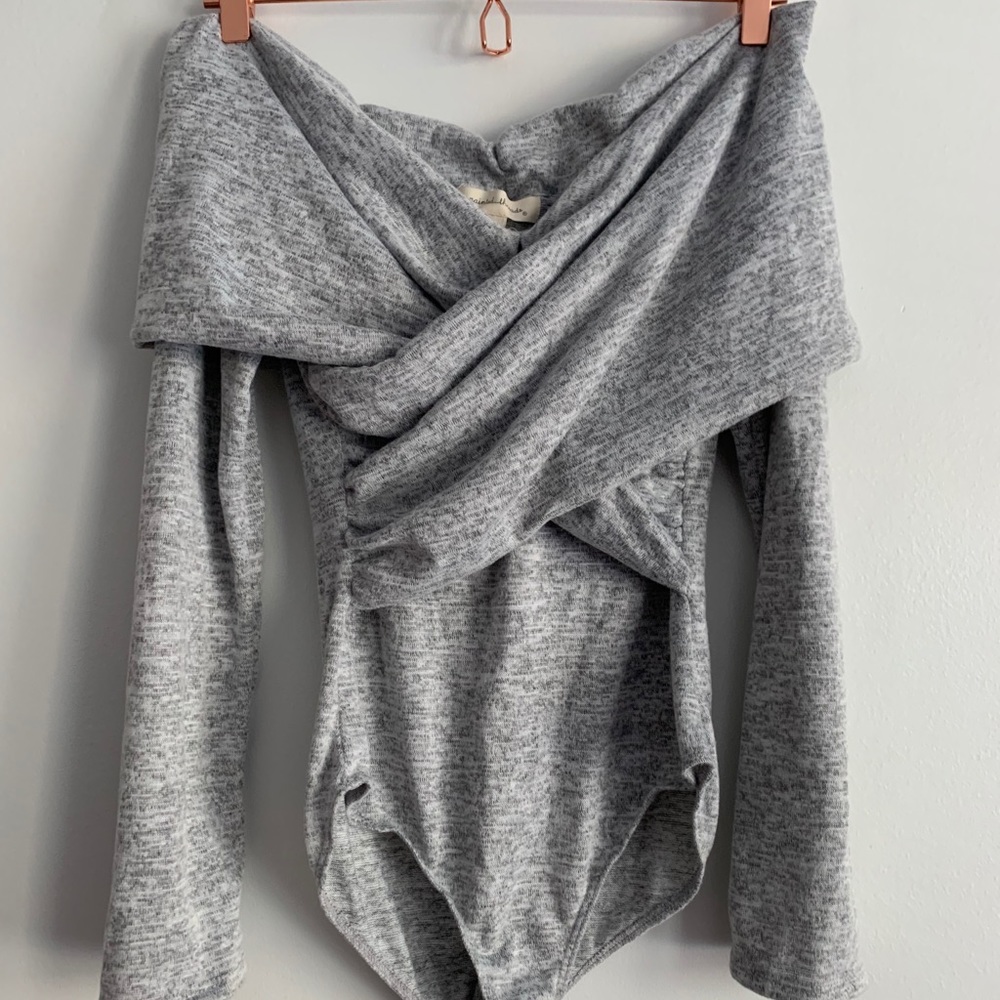Off-Shoulder Criss Cross Sweater Bodysuit Size S